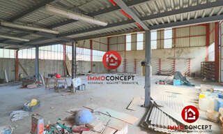 Local industriel  306 m² à vendre à Laudun-l'Ardoise (30290)