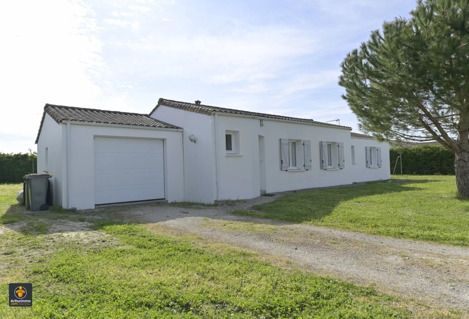 Maison de plain-pied  104m²  EPANNES — photo 1