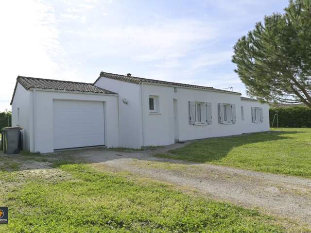 Maison de plain-pied  104m²  EPANNES — photo du bien