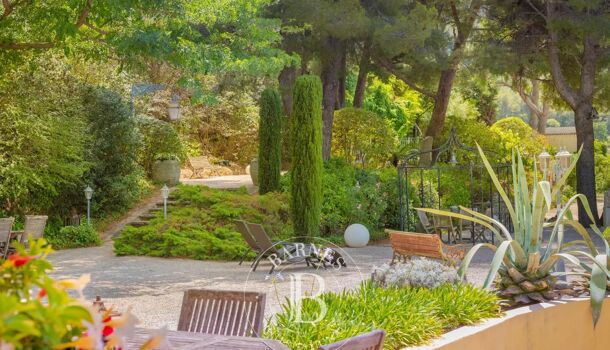 Propri&eacute;t&eacute; 7 pièces  à vendre Cassis 13260