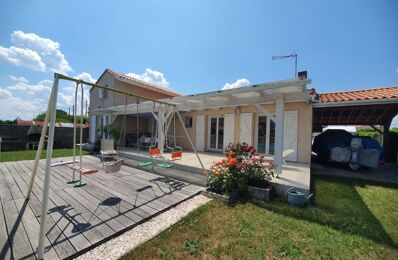 vente maison 396 000 € à proximité de Saint-Seurin-de-Bourg (33710)
