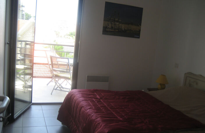 ROYAN LOCATION SAISONNIERE APPARTEMENT T2 — photo 2