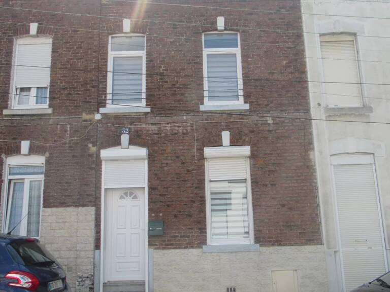 Maison   à vendre  — photo 1
