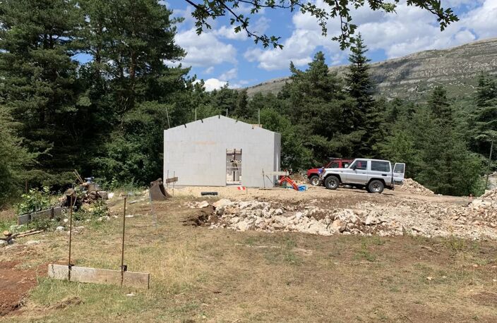MAISON A TERMINER AVEC GARAGE — photo 2