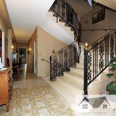 Maison 9 pièces 575000 €