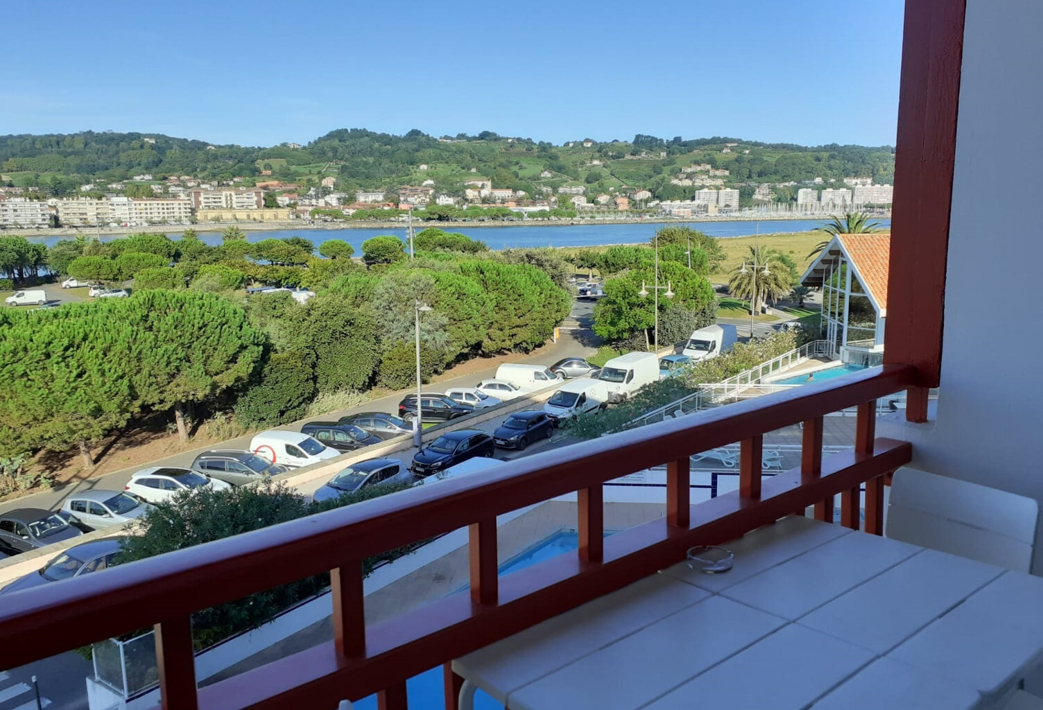 En vente à Hendaye : appartement de 57m2 avec terrasse — photo 1