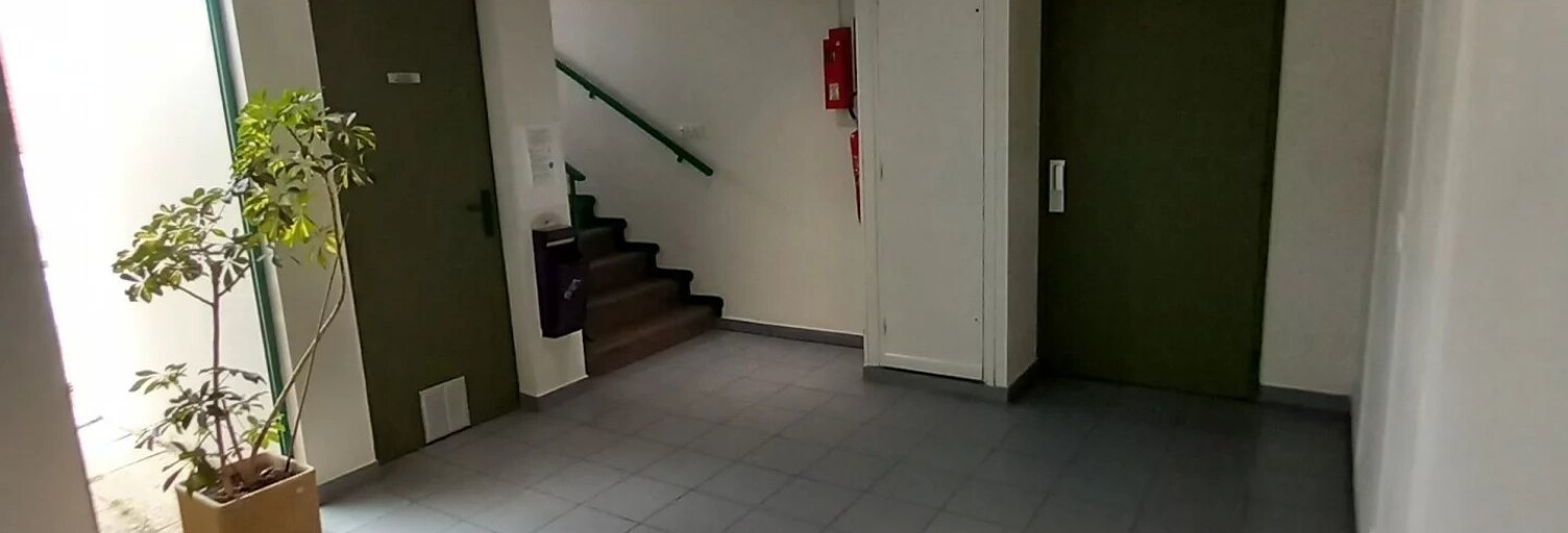 Appartement  30 m² à louer à Arras (62000)