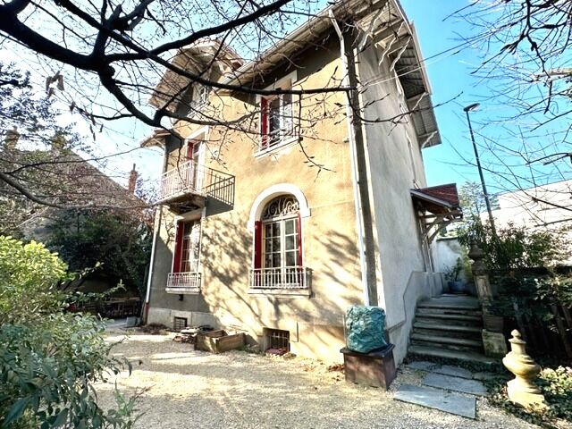 Villa / Maison 9 pièces  à vendre Romans-sur-Isère 26100