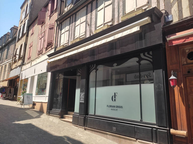AUXERRE - Immeuble de 150 m2 - Centre Ville Historique -  idéal investissement — photo 1