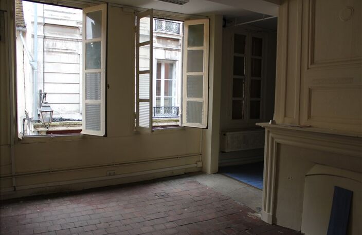 AUXERRE - Immeuble de 150 m2 - Centre Ville Historique -  idéal investissement — photo 5