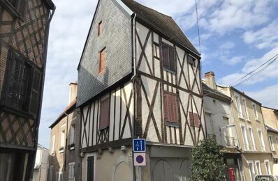 vente maison 61 325 € à proximité de Saint-Hilaire-de-Court (18100)