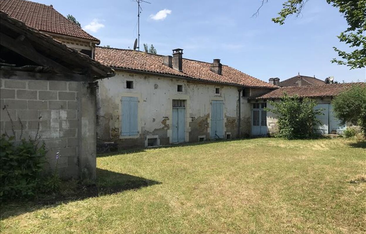 maison 10 pièces 250 m2 à vendre à Javerlhac-Et-la-Chapelle-Saint-Robert (24300)