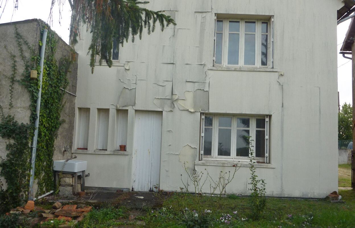 maison 4 pièces 115 m2 à vendre à Montmorillon (86500)