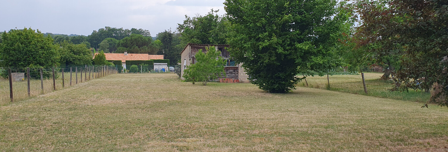 Terrain  1000 m² à vendre à Montmorillon (86500)