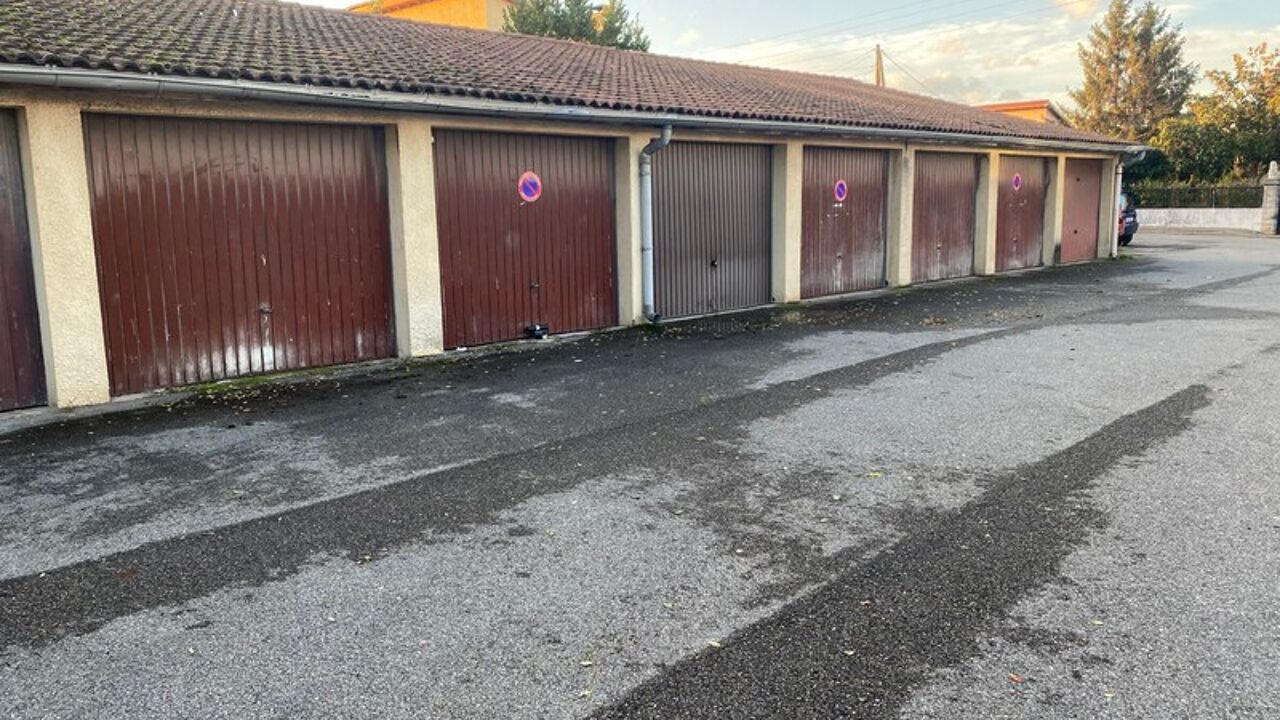 garage  pièces  m2 à louer à Romans-sur-Isère (26100)