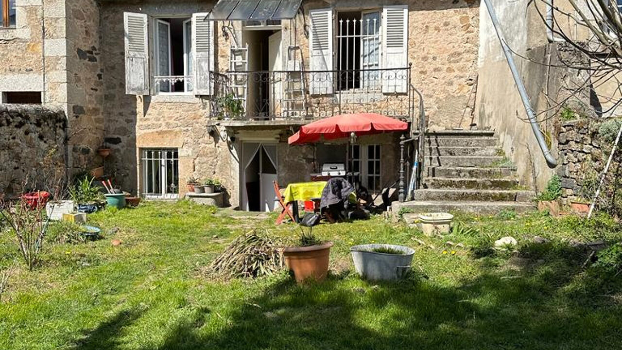 maison 4 pièces 92 m2 à vendre à Sainte-Geneviève-sur-Argence (12420)