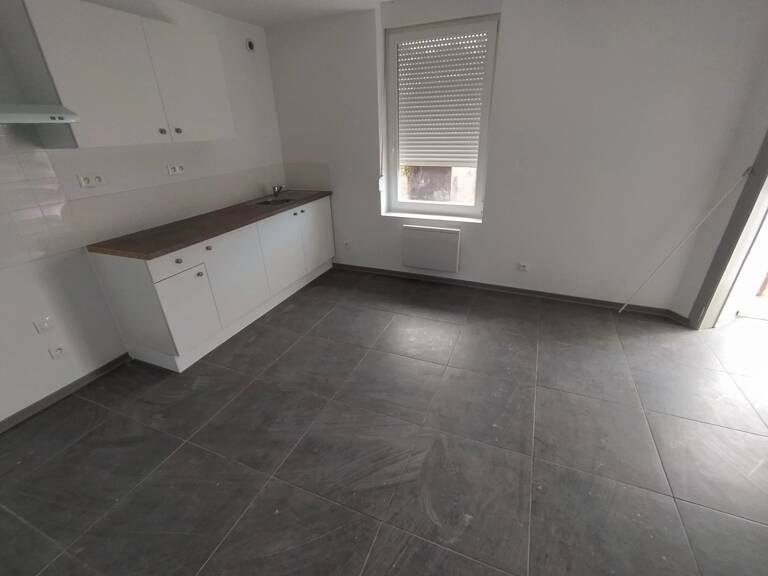 Maison   à vendre  — photo 1
