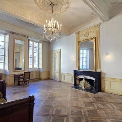 Appartement 8 pièces 499500 €