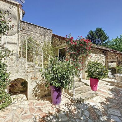 Maison 8 pièces 302000 €