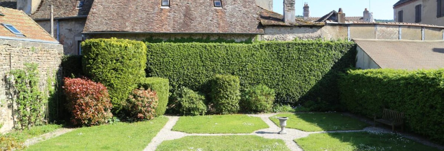 Maison 8 Pièces 240 m² à vendre à Autun (71400)