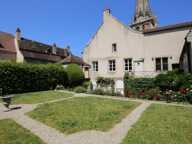 Ancienne maison Canoniale idéalement située en plein coeur historique avec jardin à la française — photo 4