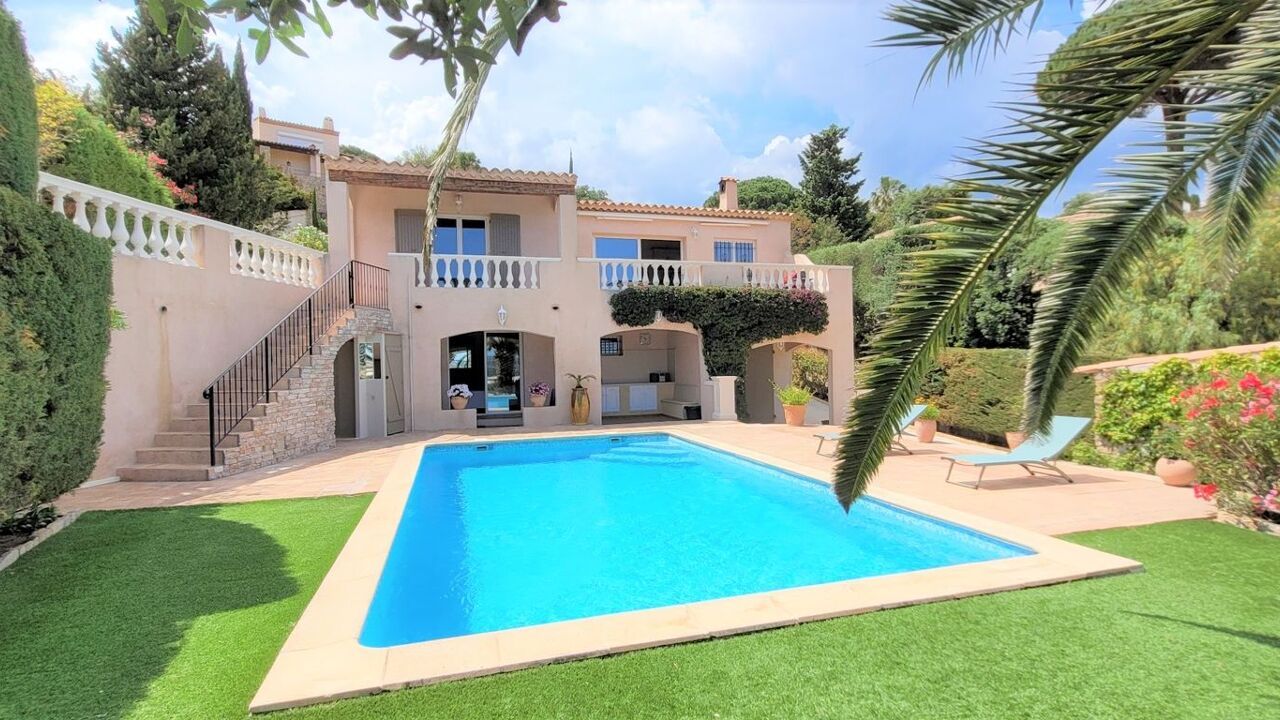 maison 6 pièces 213 m2 à vendre à Sainte-Maxime (83120)