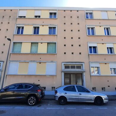 Appartement 3 pièces 90000 €