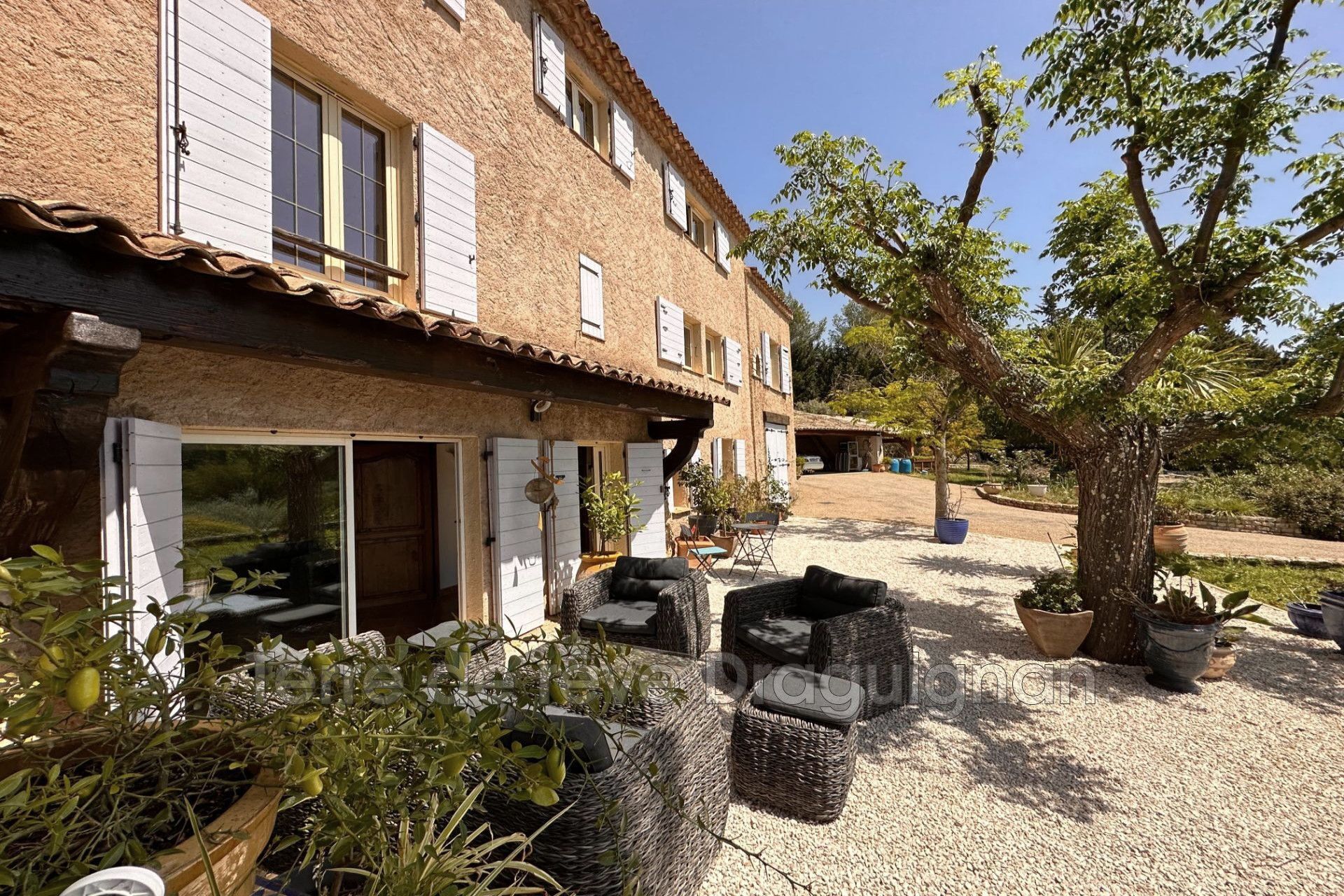 Villa / Maison  T12 à vendre Draguignan 83300