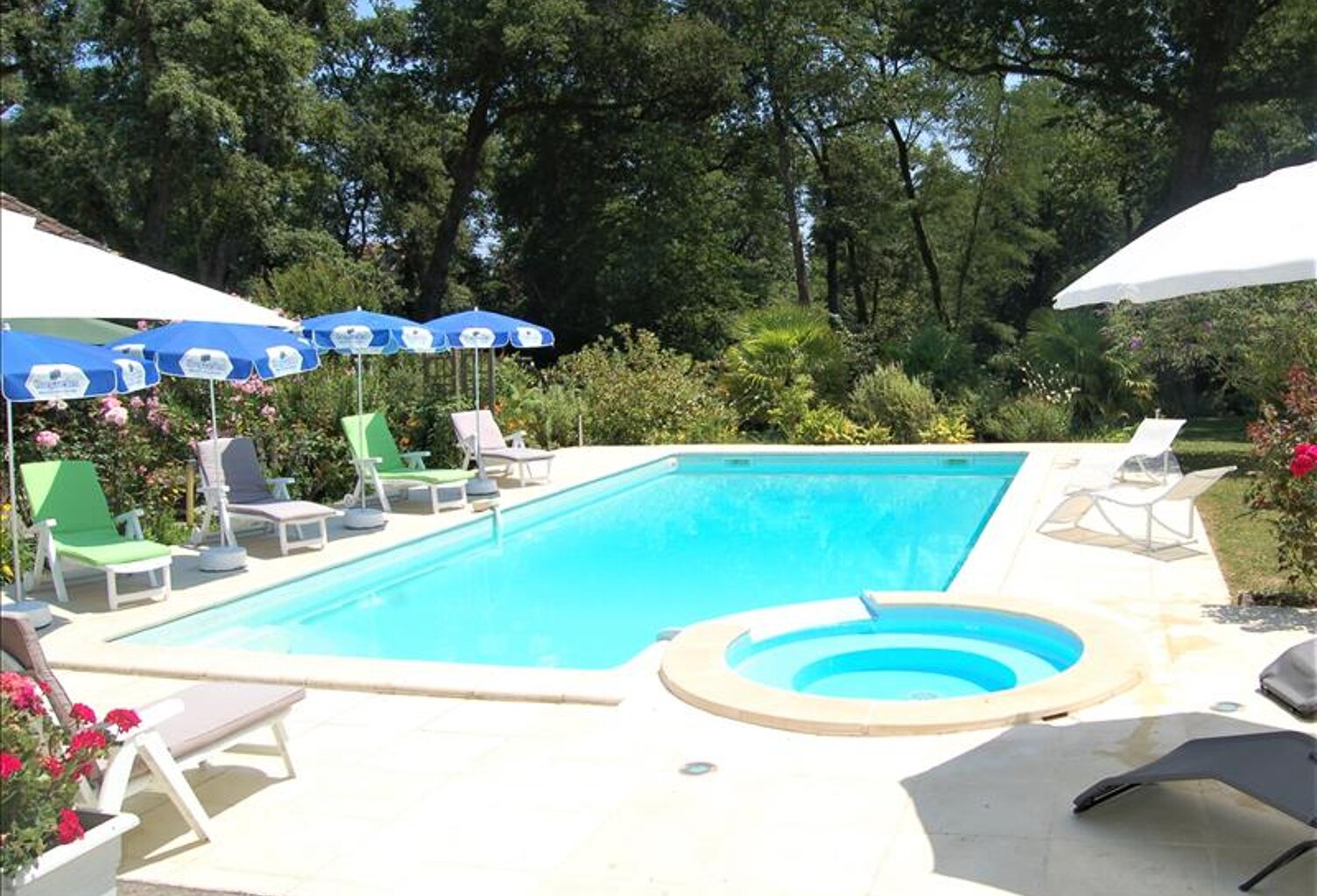 Domaine de 10 pièces principales — photo 1