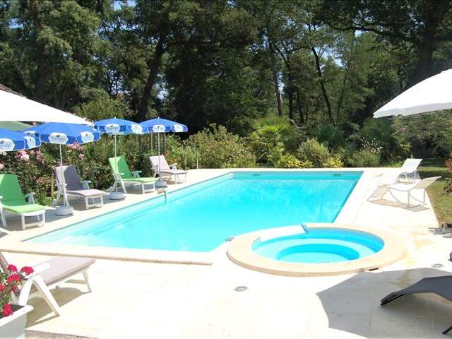 Domaine de 10 pièces principales — photo du bien