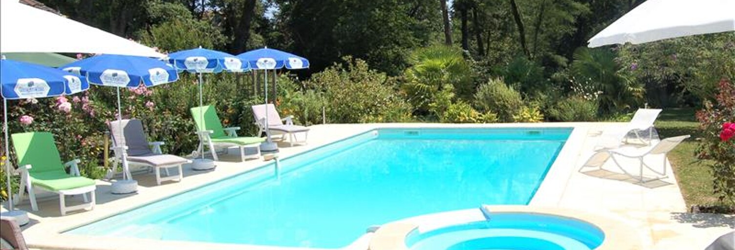 Maison 10 Pièces 300 m² à vendre à Villeneuve-de-Marsan (40190)