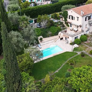 Maison 11 pièces 1075000 €