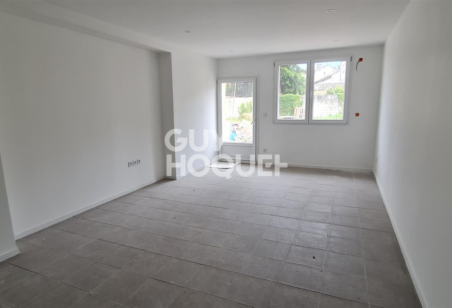 VENTE d'un appartement 4 pièces (80 m²)  en rez-de-jardin à S... — photo 1