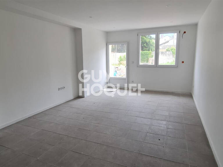 VENTE d'un appartement 4 pièces (80 m²)  en rez-de-jardin à S... — photo 1