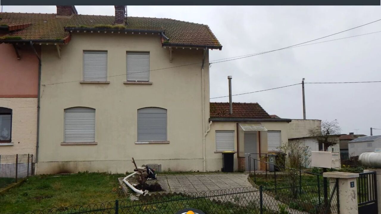 maison 3 pièces 79 m2 à Charmes (02800)