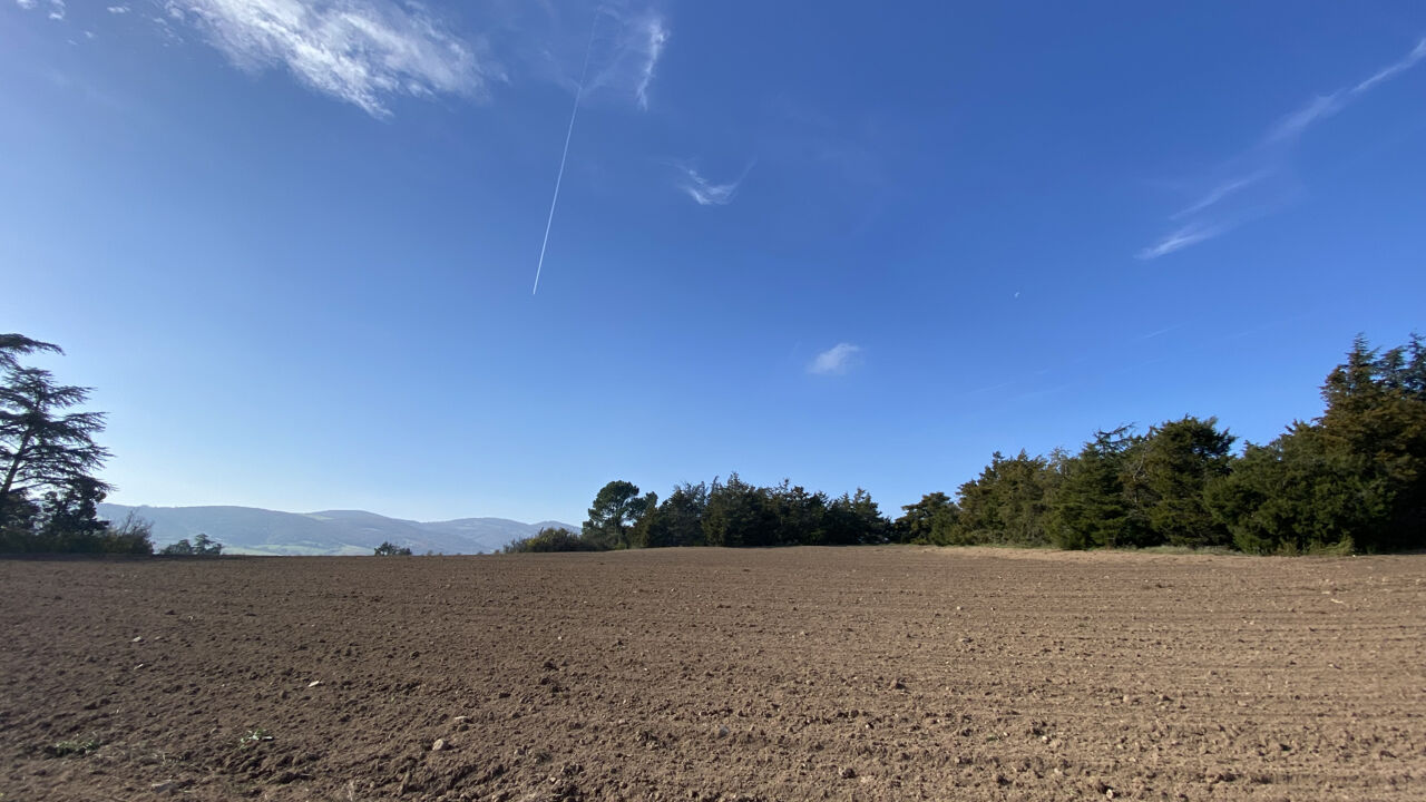 divers  pièces 14000 m2 à vendre à Tassin-la-Demi-Lune (69160)