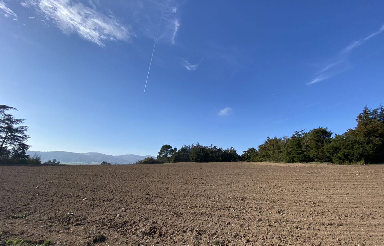 divers  pièces 14000 m2 à vendre à Tassin-la-Demi-Lune (69160)