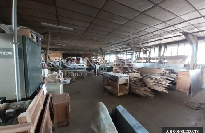 LOCAL D'ACTIVITE A VENDRE — photo 3