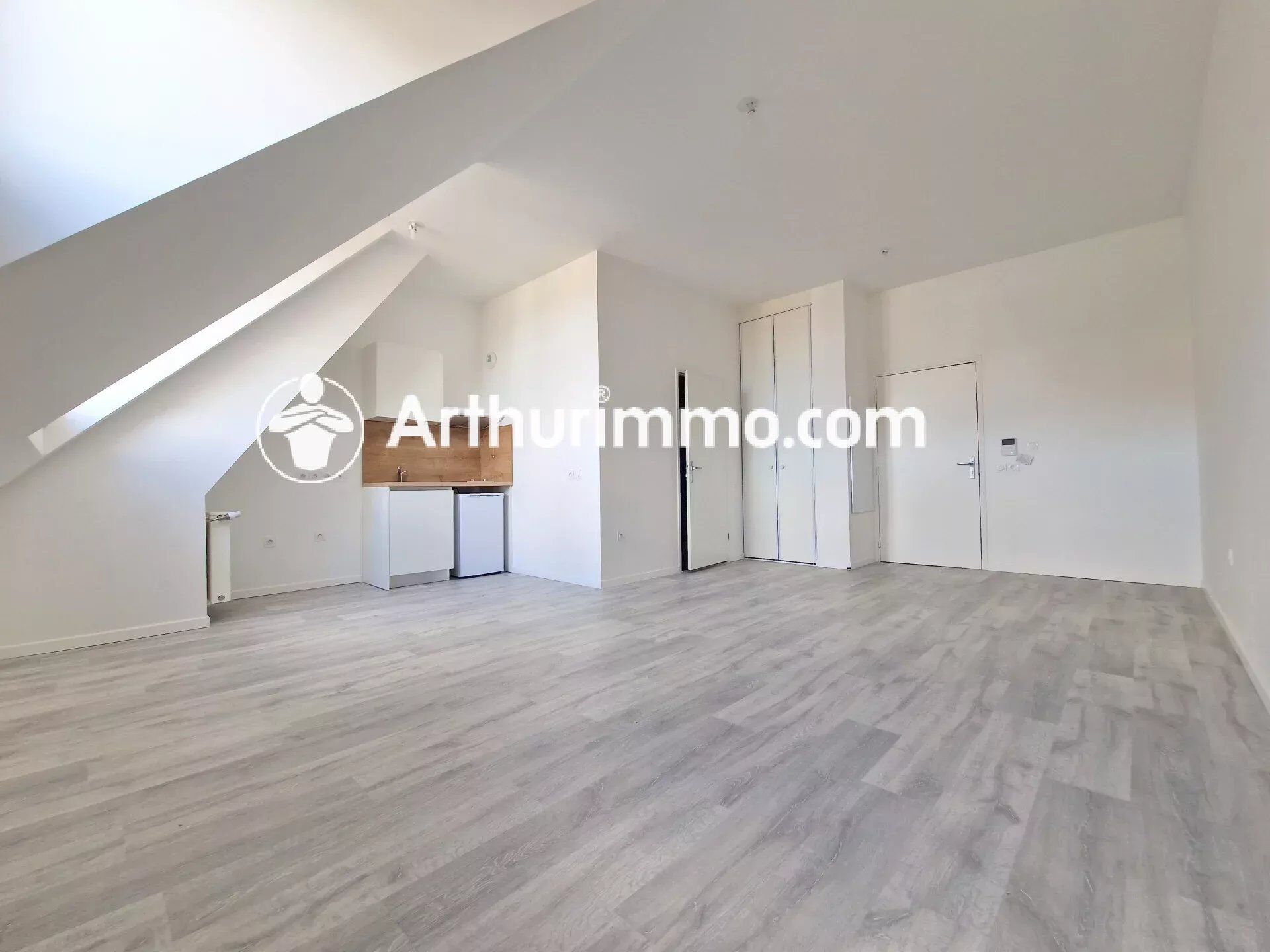 Appartement 1 pièce 32 m² · à Moissy-Cramayel · 32 m² · 643 €/mois
