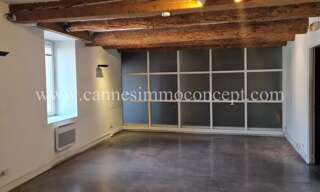 Bureau 10 Pièces 300 m² à louer à Marseille 2 (13002)