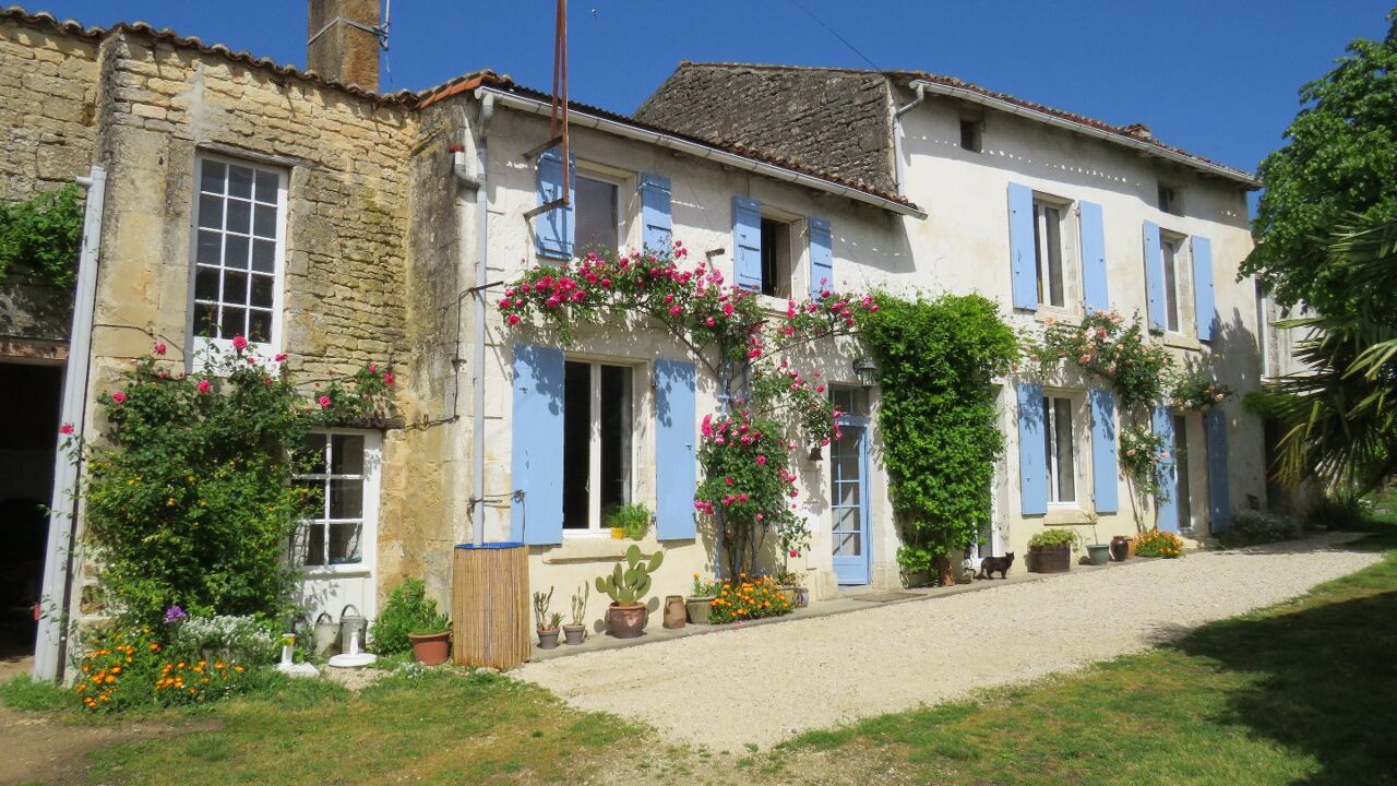 maison 7 pièces 140 m2 à vendre à Aulnay (17470)