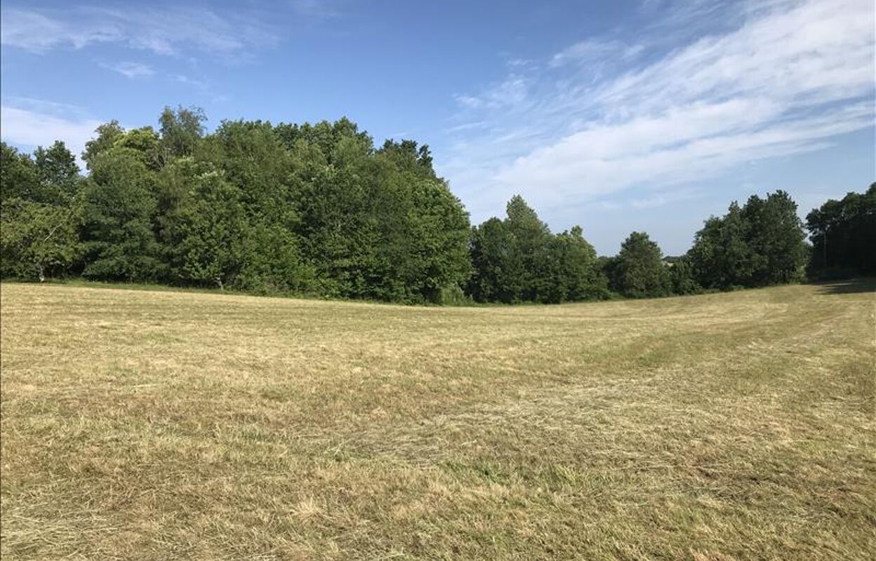 terrain  pièces 2352 m2 à vendre à Juillac (19350)