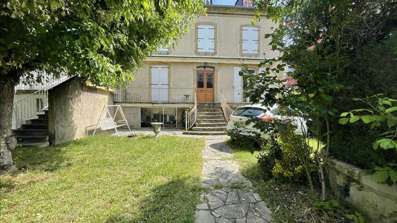 maison 5 pièces 256 m2 à vendre à Saint-Céré (46400)