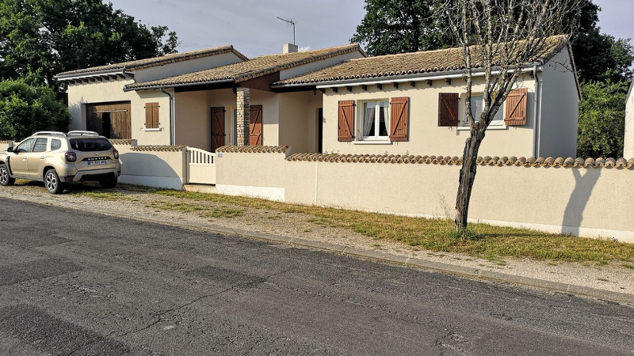 maison 4 pièces 127 m2 à vendre à Saint-Maurice-la-Clouère (86160)