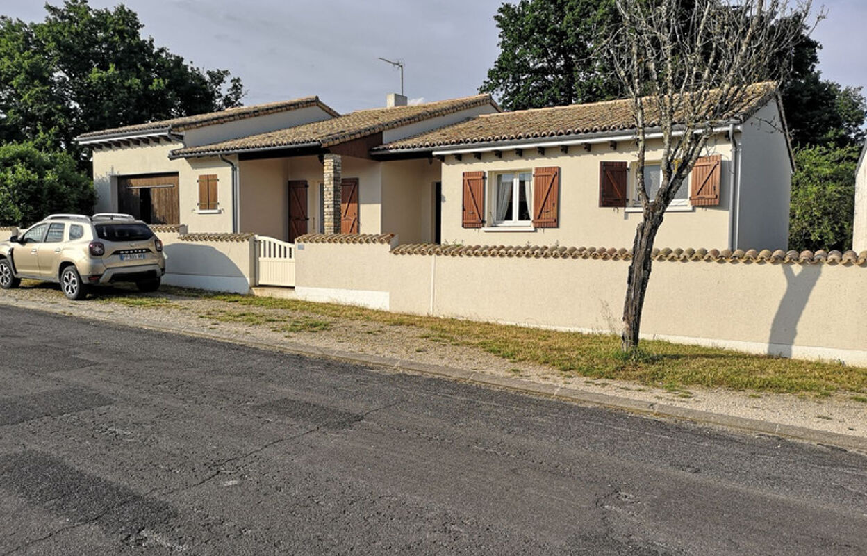 maison 4 pièces 127 m2 à vendre à Saint-Maurice-la-Clouère (86160)
