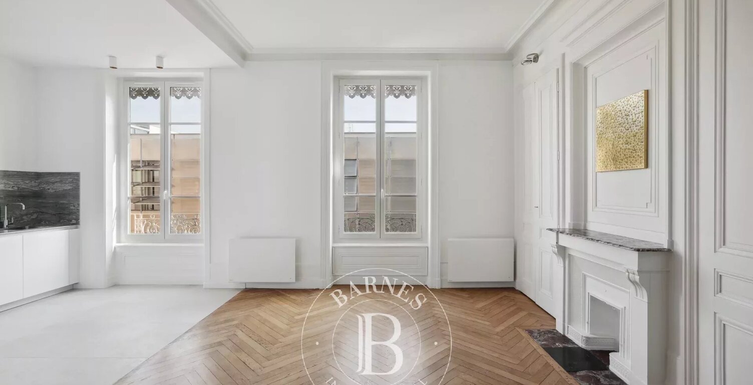 Lyon 2 - Perrache - Appartement rénové de 74,50 m² - 1 Chambre — photo 1