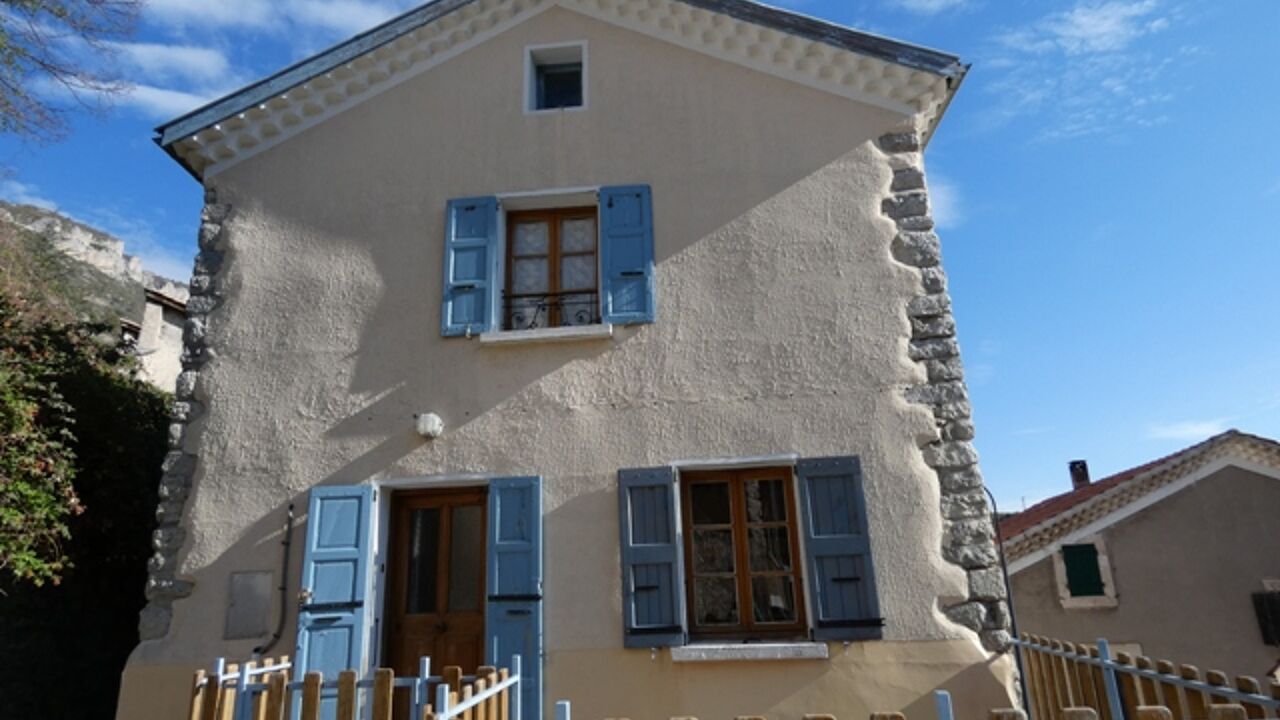 maison 3 pièces 77 m2 à vendre à Trescléoux (05700)