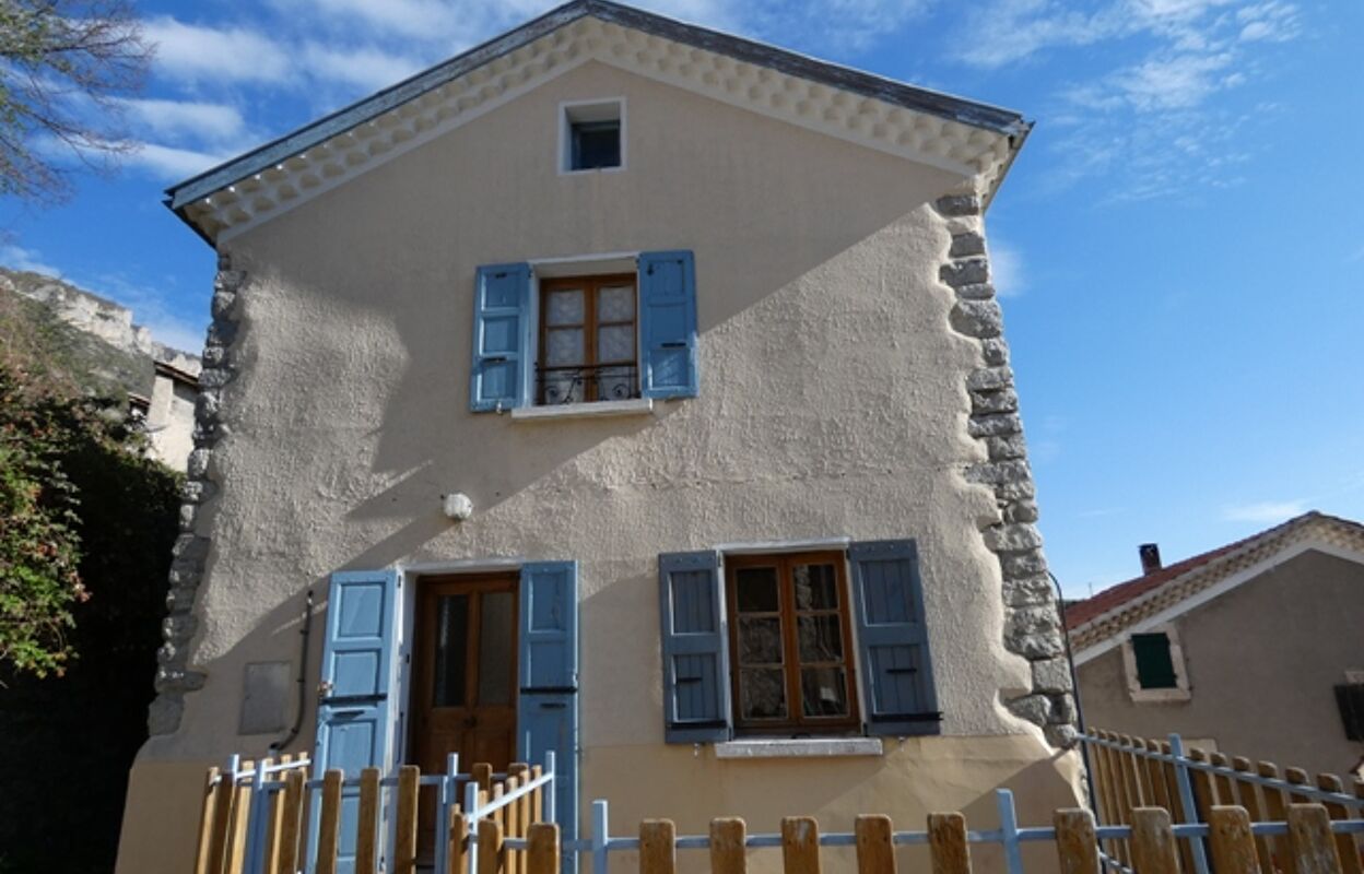 maison 3 pièces 77 m2 à vendre à Trescléoux (05700)