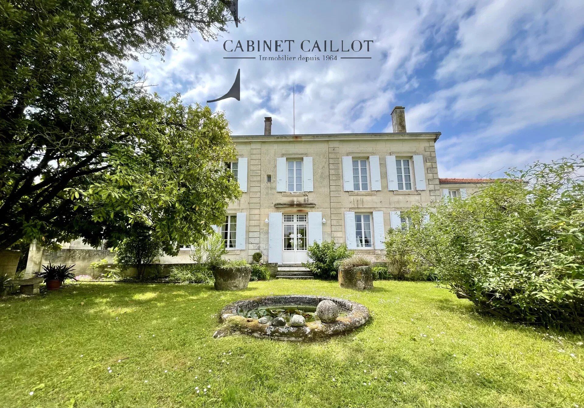 Villa / Maison  T12 à vendre Tesson 17460