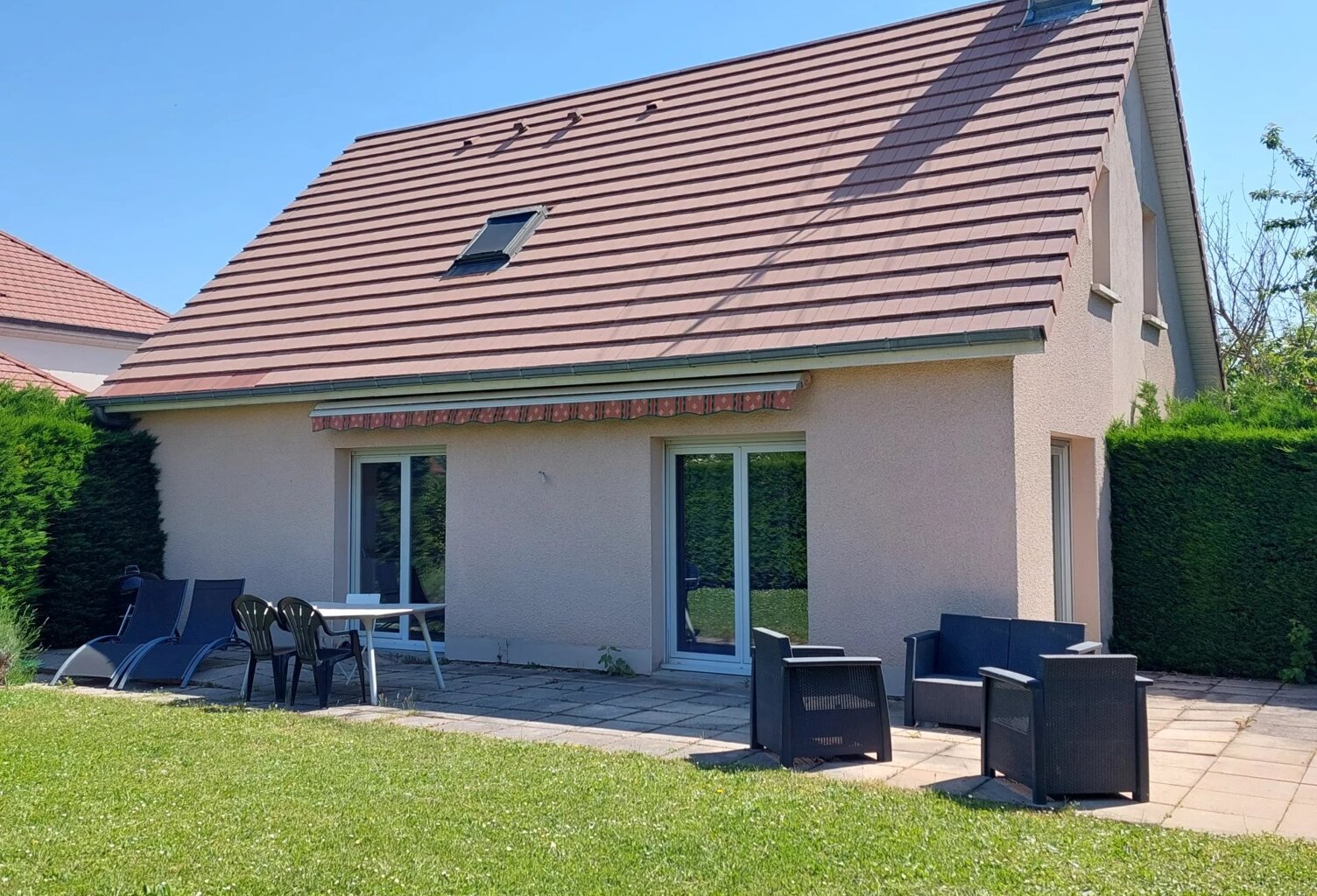DIJON PROCHE - Maison Familliale — photo 1